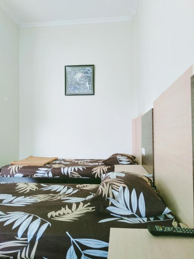 Hotel Taman Indah Madiun Εξωτερικό φωτογραφία