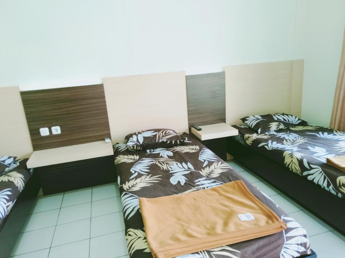 Hotel Taman Indah Madiun Εξωτερικό φωτογραφία