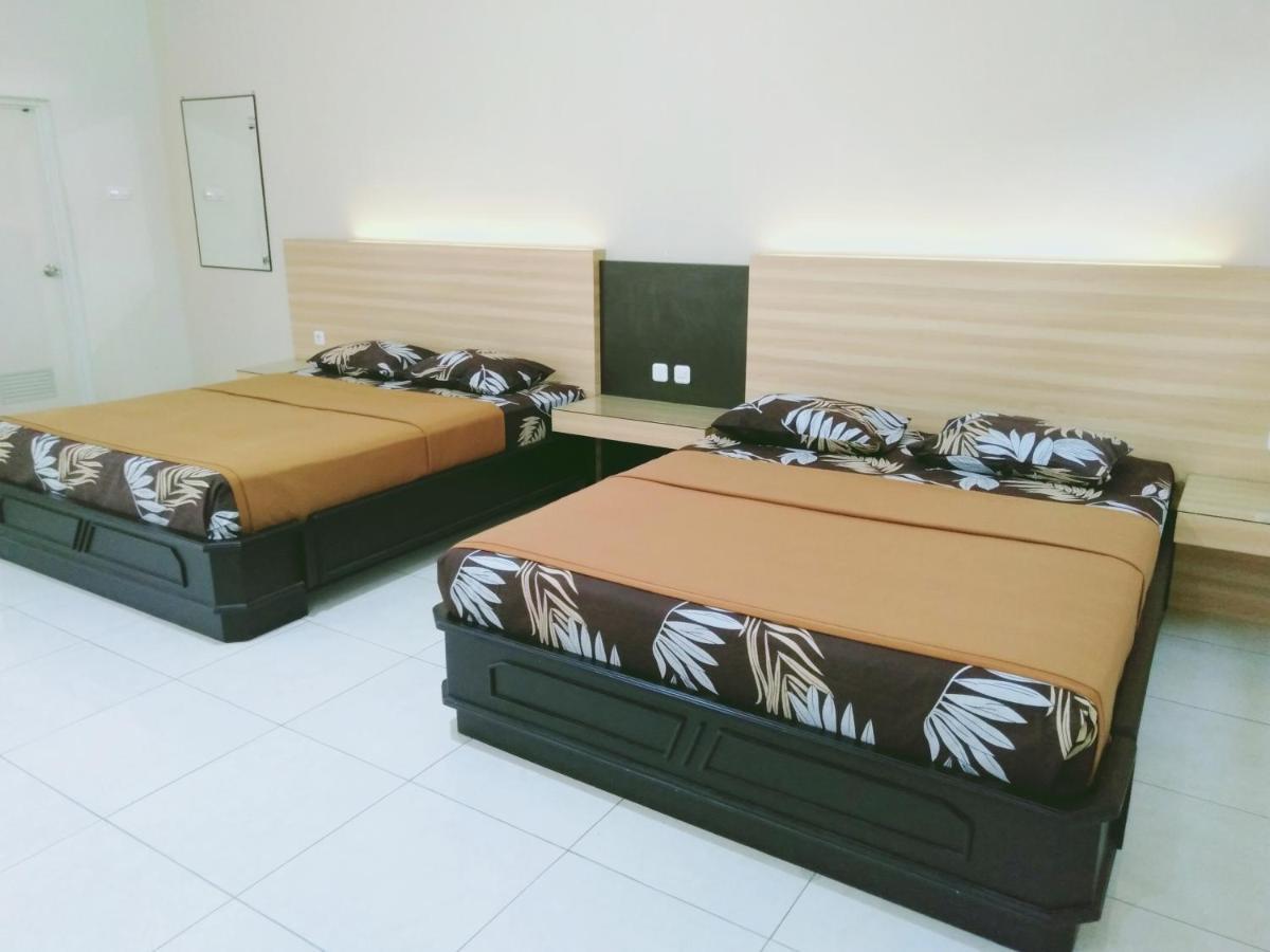 Hotel Taman Indah Madiun Εξωτερικό φωτογραφία