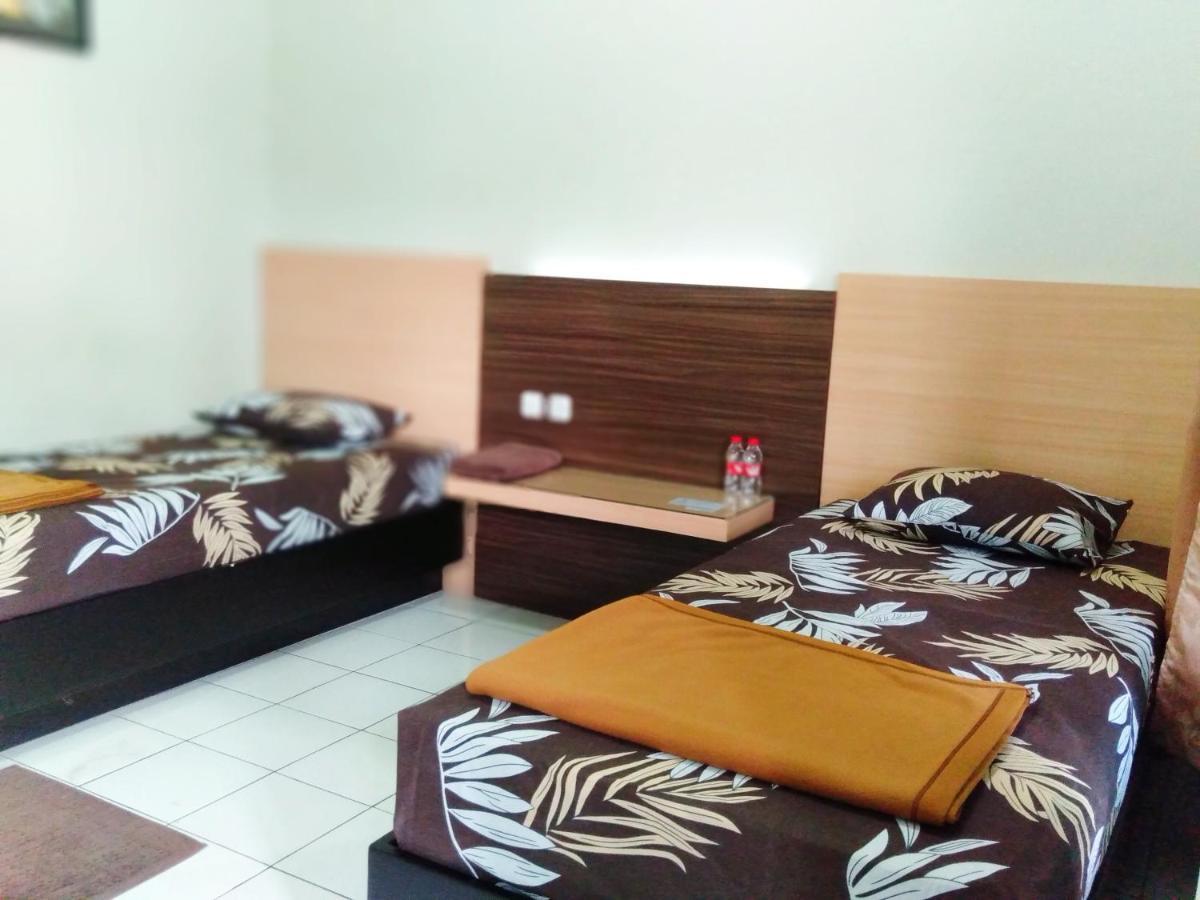 Hotel Taman Indah Madiun Εξωτερικό φωτογραφία