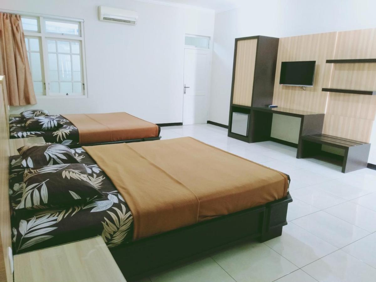 Hotel Taman Indah Madiun Εξωτερικό φωτογραφία