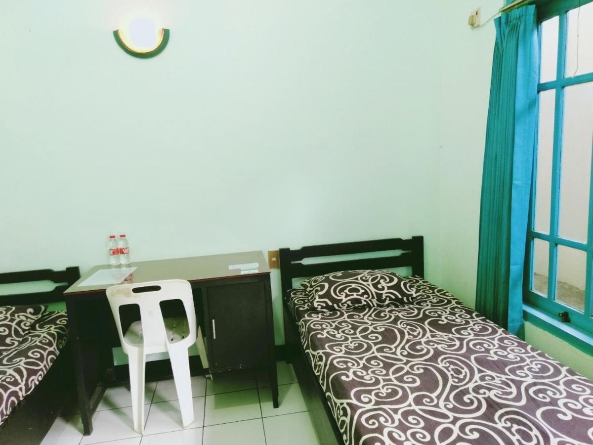 Hotel Taman Indah Madiun Εξωτερικό φωτογραφία