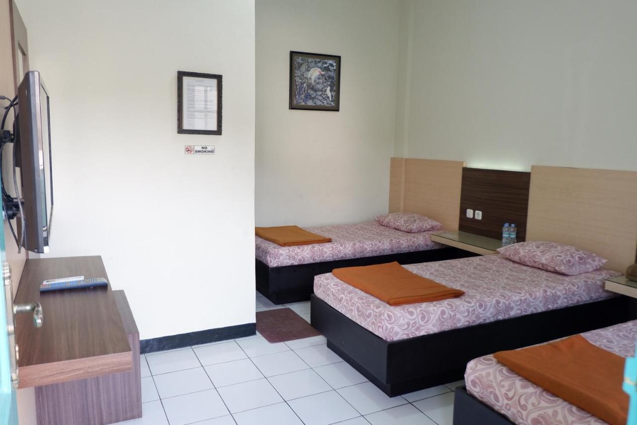Hotel Taman Indah Madiun Εξωτερικό φωτογραφία