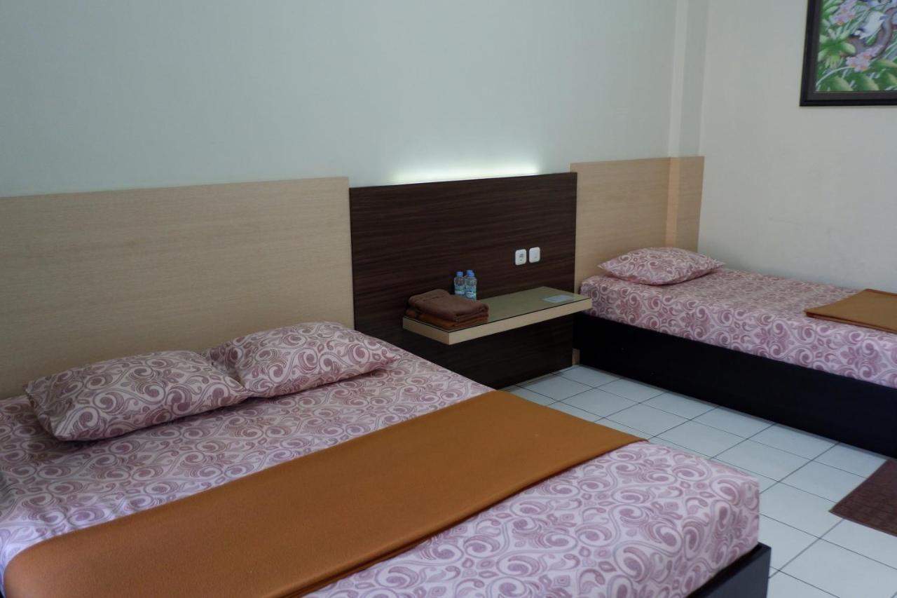 Hotel Taman Indah Madiun Εξωτερικό φωτογραφία