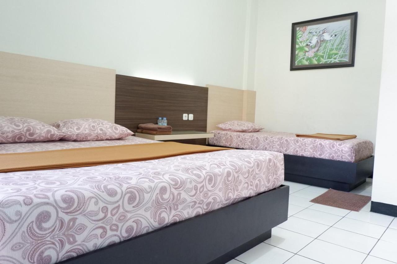 Hotel Taman Indah Madiun Εξωτερικό φωτογραφία
