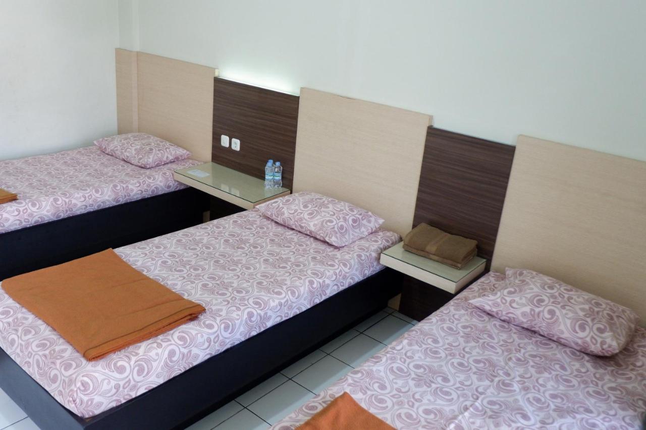 Hotel Taman Indah Madiun Εξωτερικό φωτογραφία