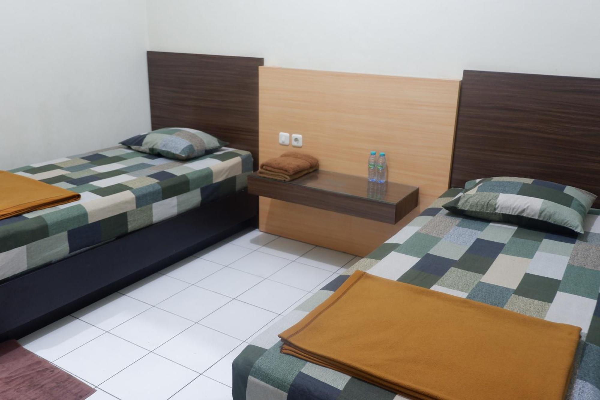 Hotel Taman Indah Madiun Εξωτερικό φωτογραφία